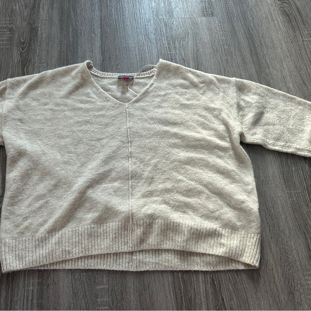 Vince Camuto Light Beige Crew Sweater